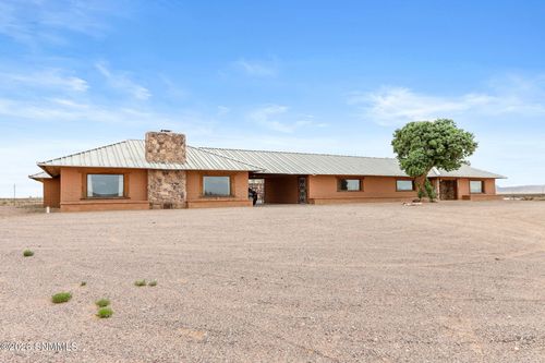 1670 Good Sight Rd Se, Deming, NM, 88030-1824 | Card Image