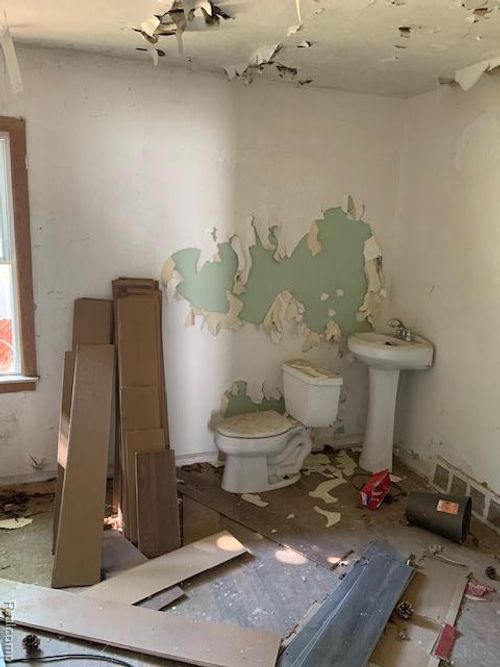 2631 Brownell Blvd, Flint, MI, 48504-2785 | Card Image