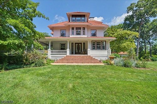 44 Manor Dr, Basking Ridge, NJ, 07920-2217 | Card Image