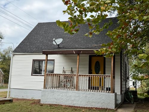 701 E Boyer St, Springfield, MO, 65803-3401 | Card Image