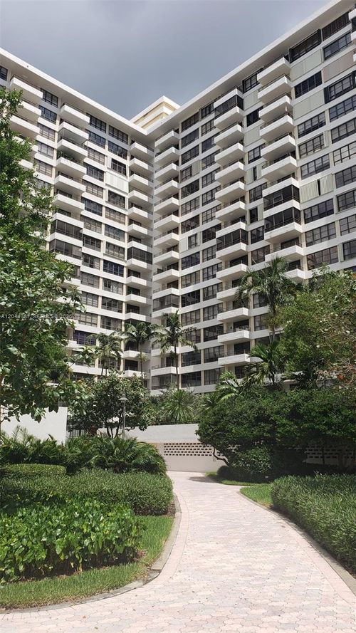1218-600 Three Islands Blvd, Hallandale Beach, FL, 33009-2888 | Card Image