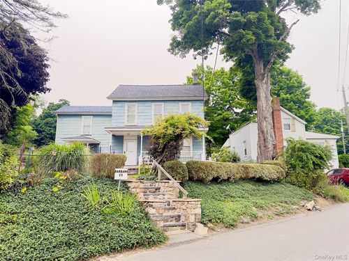 25 Church St, Wallkill, NY, 12589-4704 | Card Image
