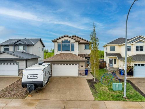 377 Walnut Cres, Fort Mcmurray, AB, T9K0W2 | Card Image