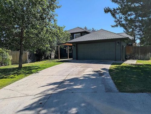 2250 Nw Jackpine Ct, Redmond, OR, 97756-8446 | Card Image