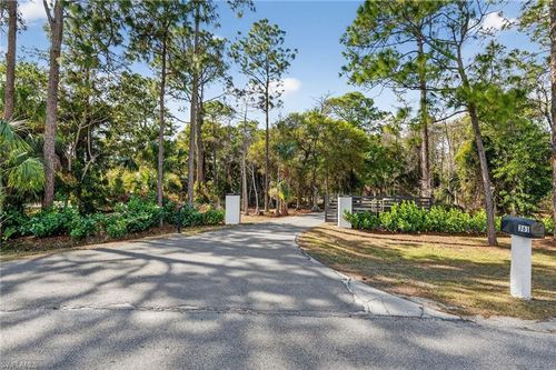 361 27th St Sw, NAPLES, FL, 34117-3143 | Card Image