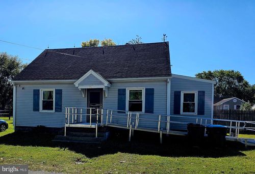 105 E 3rd St, BLADES, DE, 19973-4164 | Card Image