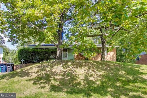 4210 Carriage Dr, TEMPLE HILLS, MD, 20748-3415 | Card Image