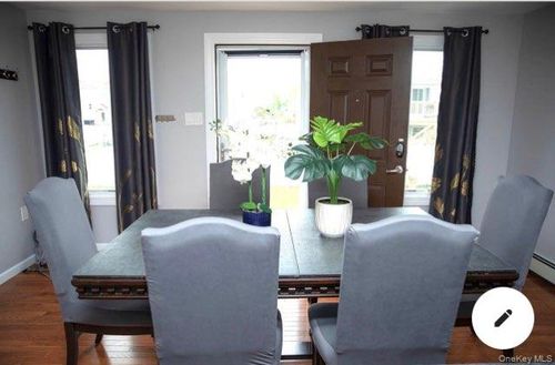 36 W Saltaire Rd, Lindenhurst, NY, 11757-6634 | Card Image