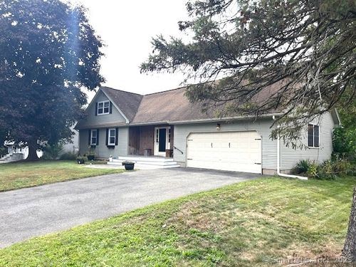 51 Winding Brook Ln, Meriden, CT, 06450-3550 | Card Image
