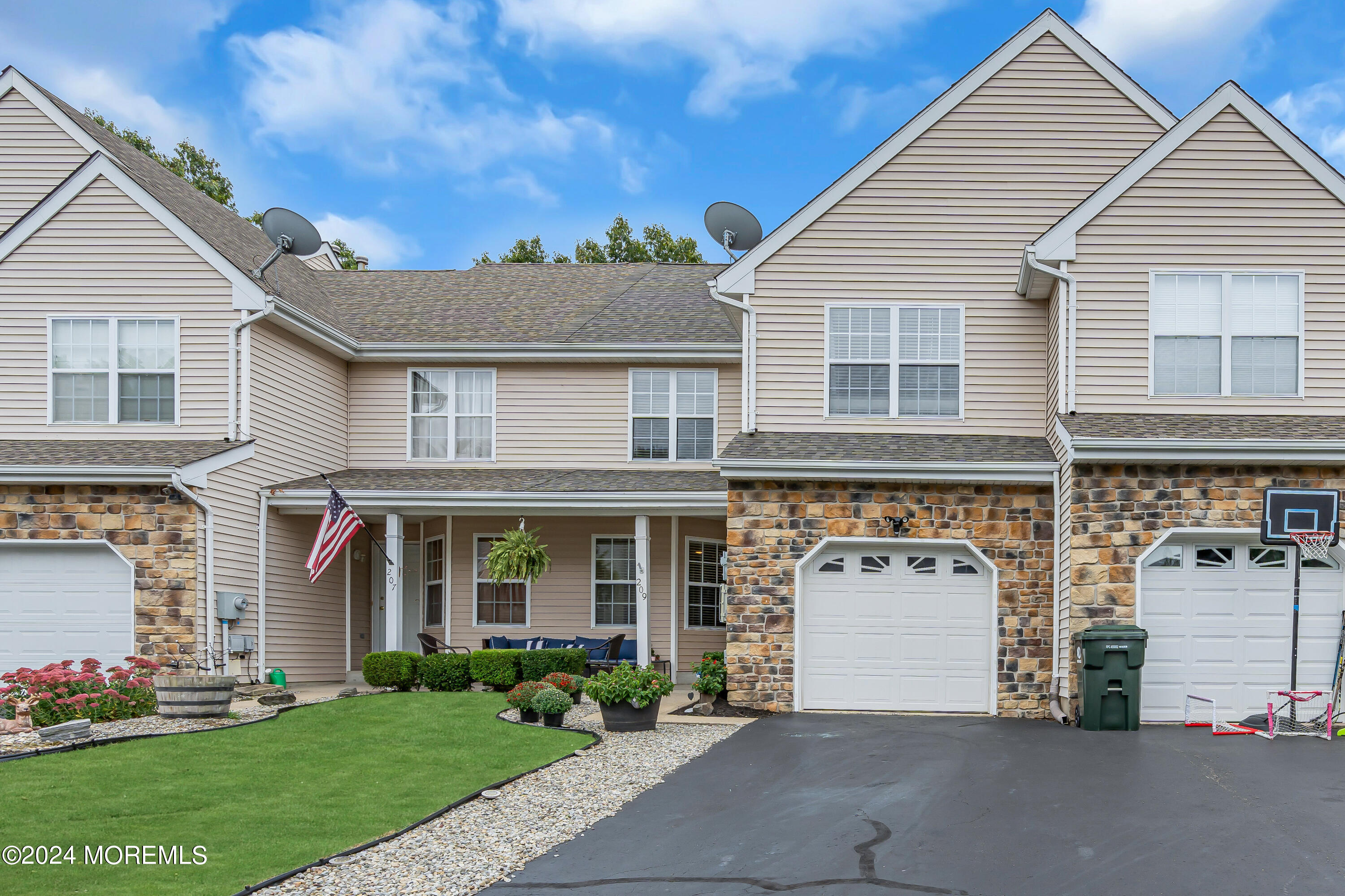 Moses Milch Dr, Howell, NJ 07731