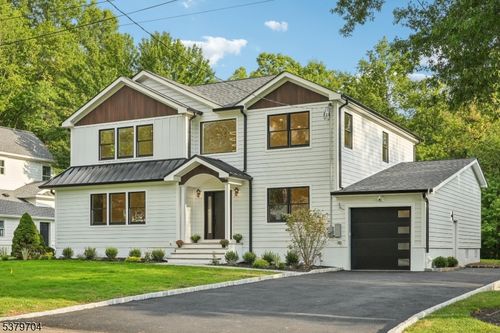 21 Walton Ave, New Providence, NJ, 07974-1745 | Card Image