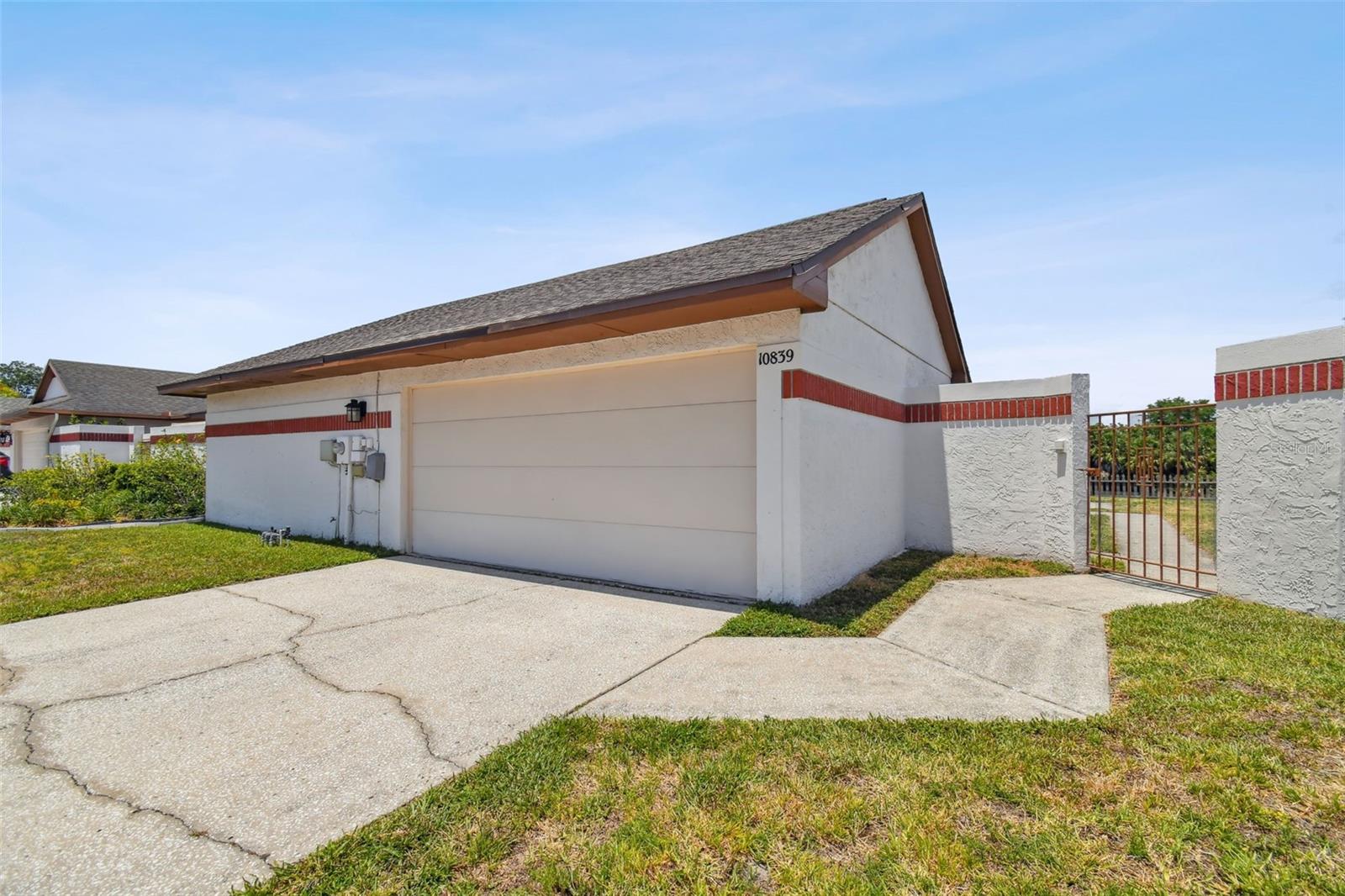Venice Cir, Tampa, FL 33635
