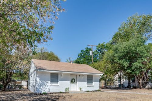 412 S Redford Ln, White Settlement, TX, 76108-2684 | Card Image