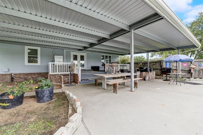 2909 S Main Street, House other with 2 bedrooms, 3 bathrooms and null parking in Anahuac TX | Image 20