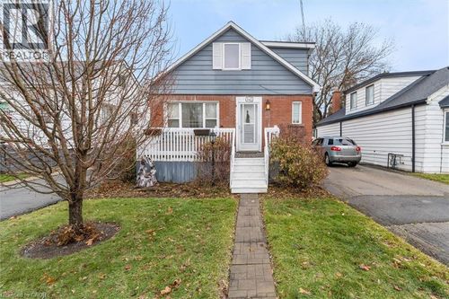 {{alt}} | Card Image