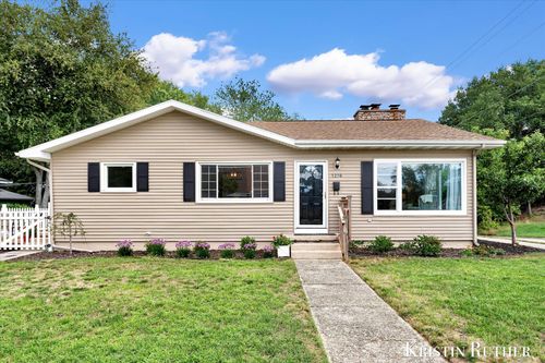 1210 Hillcrest St, Grand Haven, MI, 49417-2154 | Card Image