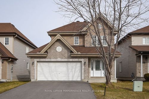 522 Ruby St, Rockland, ON, K4K0H6 | Card Image