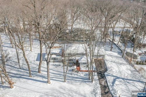 60 Hopper St, Hillsdale, NJ, 07642-2333 | Card Image