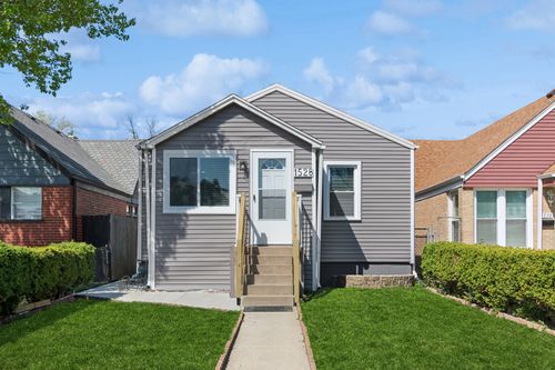 1528 N 39th Ave, Stone Park, IL, 60165-1154 | Card Image