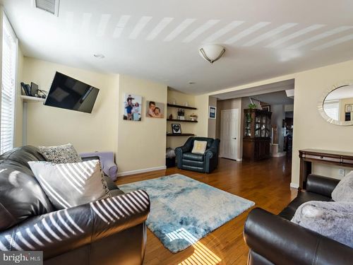 1025 E Columbia Ave, PHILADELPHIA, PA, 19125-4203 | Card Image