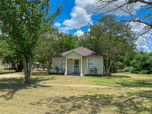 229 S Wilson St, Burleson, TX, 76028-5426 | Card Image