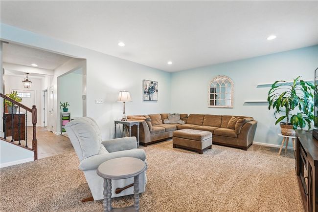 407 Isabella Ct, House other with 4 bedrooms, 3 bathrooms and 2 parking in Zelienople PA | Image 15