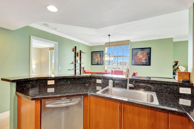 APT-510 - 610 Clematis St, Condo with 2 bedrooms, 2 bathrooms and null parking in West Palm Beach FL | Image 10
