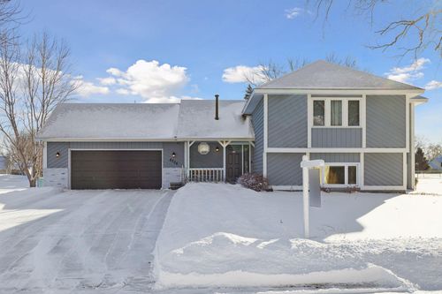 8724 Loch Lomond Blvd, Brooklyn Park, MN, 55443-3912 | Card Image