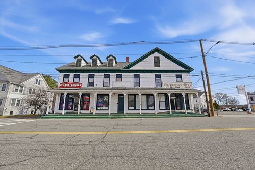 4 Park St, Belchertown, MA, 01007-9590 | Card Image