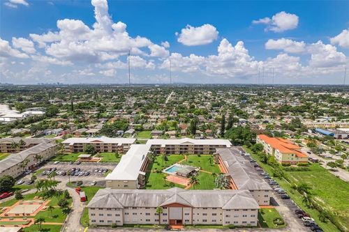 apt-n116-5300 Washington St, Hollywood, FL, 33021-7729 | Card Image