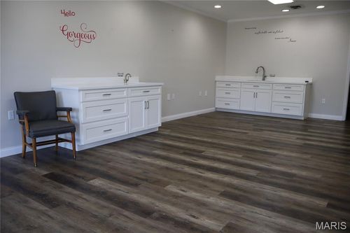 1469 N Kingshighway St, Cape Girardeau, MO, 63701-2116 | Card Image