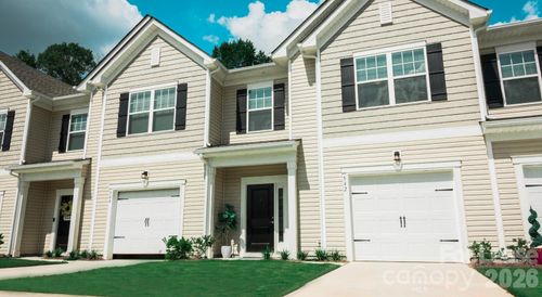 b3th-525 Wayforth Rd Nw, Concord, NC, 28027-3673 | Card Image