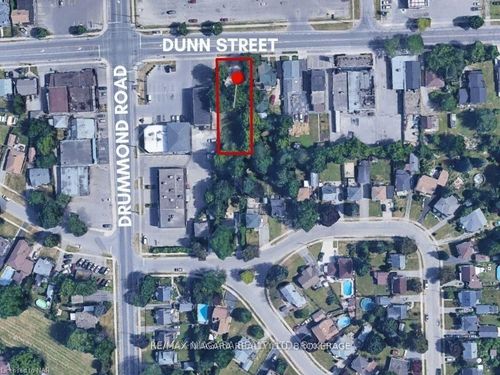6192 Dunn St, Niagara Falls, ON, L2G2P1 | Card Image