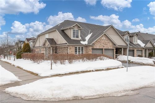 125 Lynch Cir, Guelph, ON, N1L1R8 | Card Image