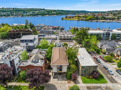 102-2633 Franklin Ave E, Seattle, WA, 98102-3247 | Card Image