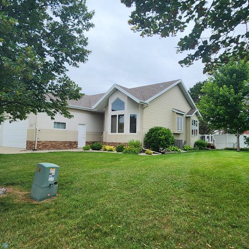 1172 Eagle Park Dr S, Fargo, ND, 58104-6278 | Card Image