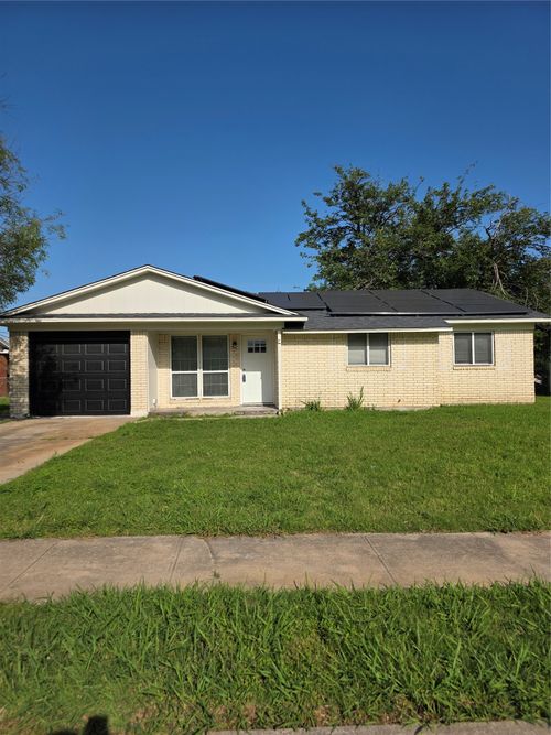 4325 Gram Ln, Bellmead, TX, 76705-2661 | Card Image