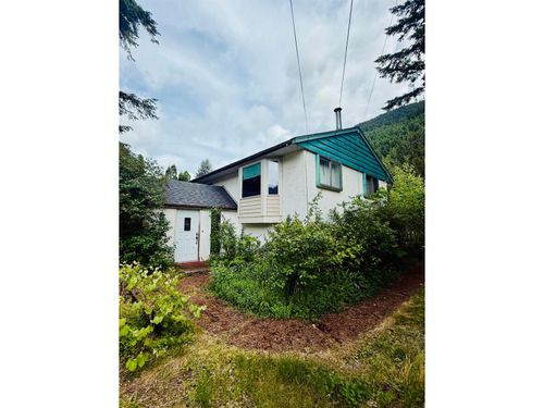 47404 Macneal Road, Boston Bar / Lytton, BC, V0K1C0 | Card Image