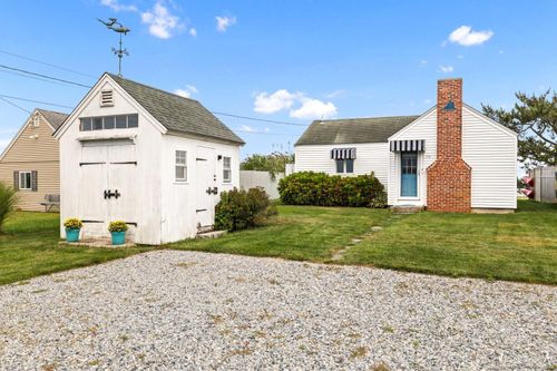 174 Nehantic Trl, Old Saybrook, CT, 06475-1829 | Card Image