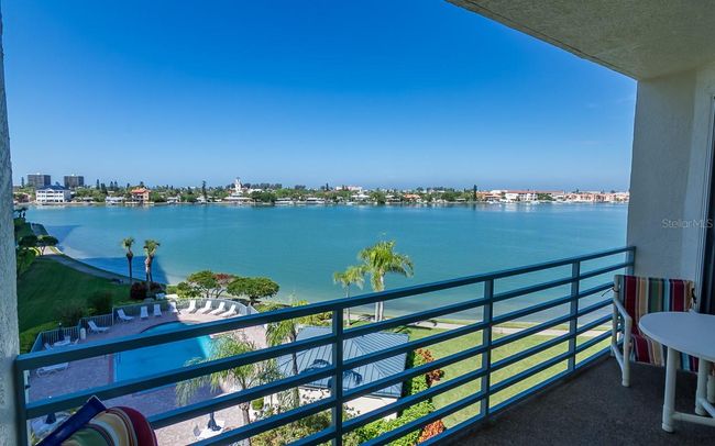 APT-402 - 7974 Sailboat Key Blvd S, Condo with 2 bedrooms, 2 bathrooms and null parking in South Pasadena FL | Image 4