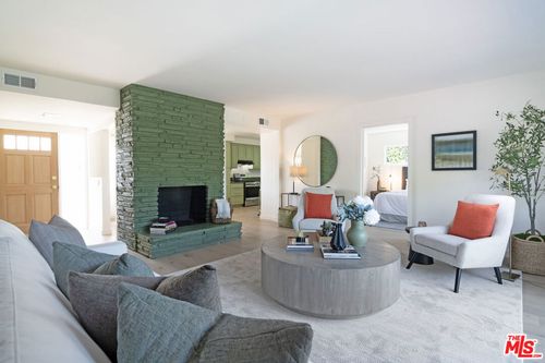 6627 Lennox Avenue, Van Nuys, CA, 91405 | Card Image