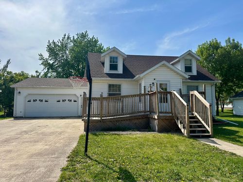 401 Lorrain St, Milroy, MN, 56263 | Card Image