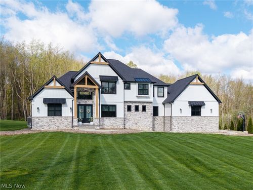 1370 Fixler Rd, Wadsworth, OH, 44281-9226 | Card Image