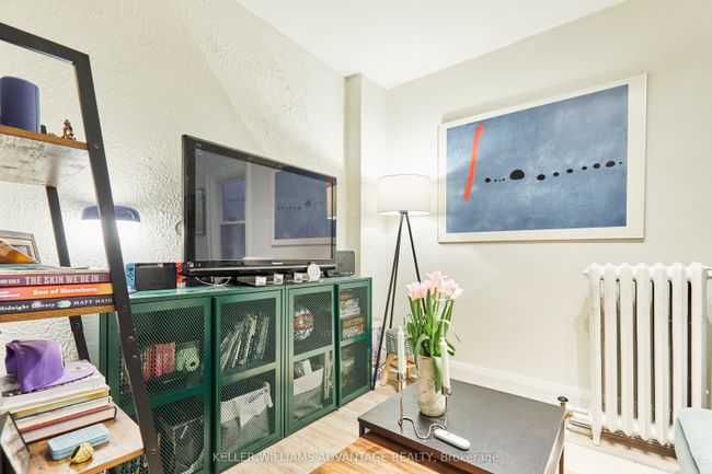 233 Kingston Rd, Home with 3 bedrooms, 3 bathrooms and 2 parking in Toronto ON | Image 19