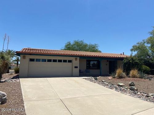 422 E Las Milpas, Green Valley, AZ, 85614 | Card Image