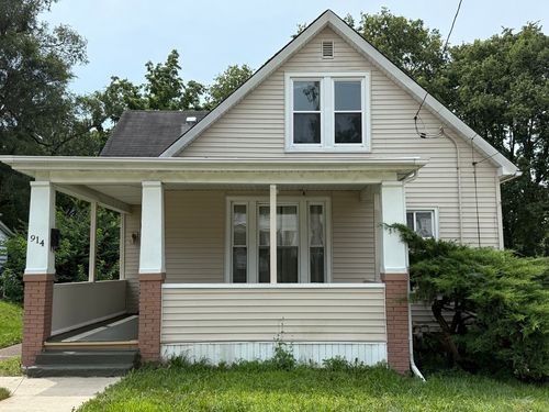 914 W Olive St, Bloomington, IL, 61701-4963 | Card Image