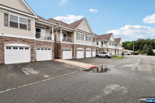 28 Elston Ct, Townhouse with 2 bedrooms, 3 bathrooms and null parking in Haskell NJ | Image 4