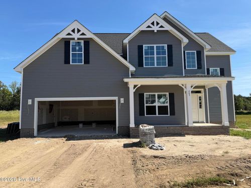 205 Shortleaf Dr, Grimesland, NC, 27837-7300 | Card Image
