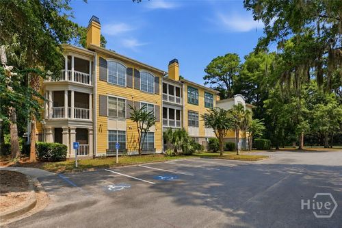 3326 Whitemarsh Way, Savannah, GA, 31410-5220 | Card Image