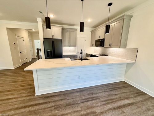 711 Flatrock Ln, Chesapeake, VA, 23320-3230 | Card Image